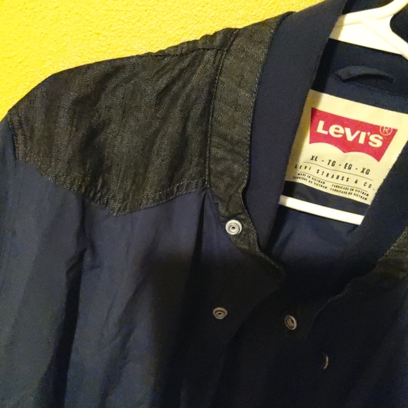 JACKET - Picture 3 of 3